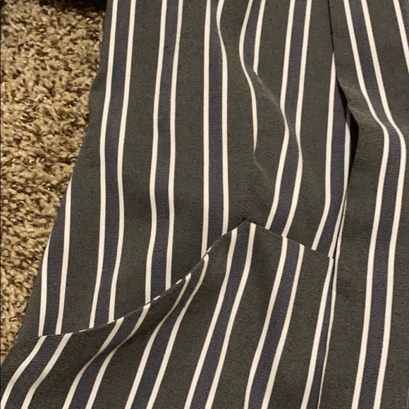 SOLD Stripped BCBG open blazer - Picture 6 of 7